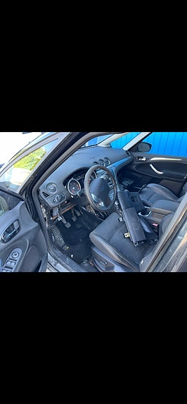 Ford S-MAX 3 of 3