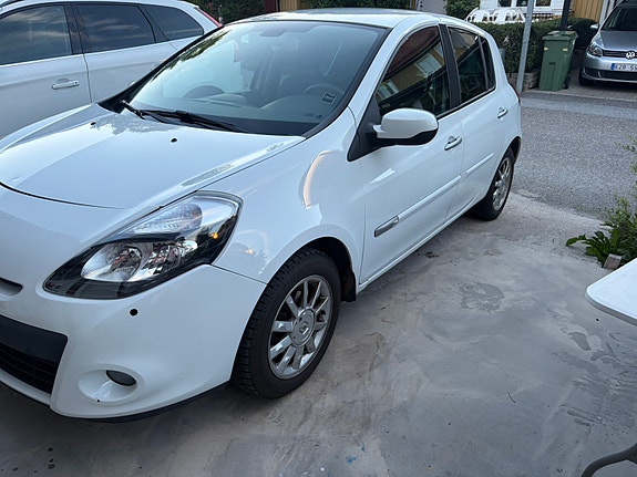 Renault Clio 2 of 5