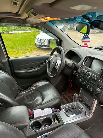 Nissan Navara 4 of 4
