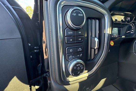 GMC Sierra 13 of 21