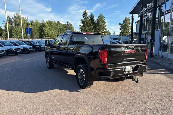 GMC Sierra 5 of 5