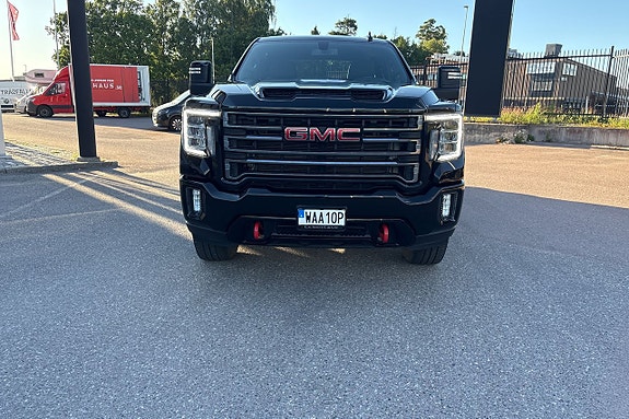 GMC Sierra 3 of 5