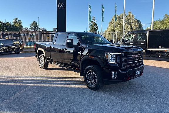 GMC Sierra 2 of 5