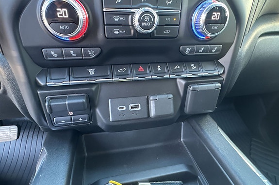 GMC Sierra 15 of 21