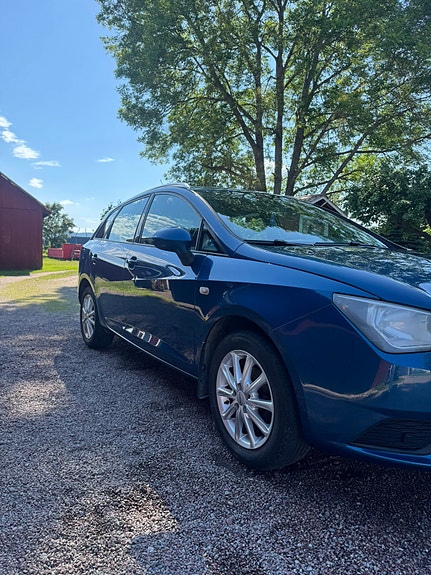 Seat Ibiza 2 of 8