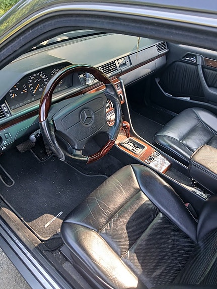 Mercedes-Benz 300 Ce 1993 photo 3