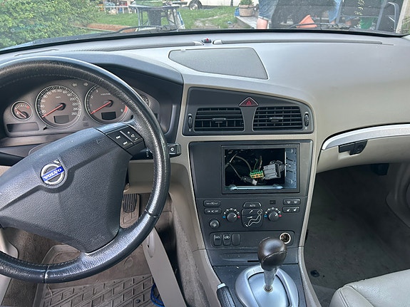 Volvo S60 3 of 5