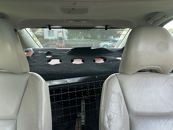 Volvo S60 4 of 5