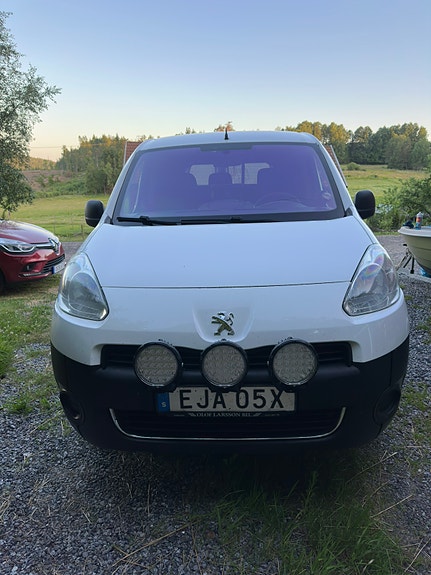 Peugeot Partner 2 of 5