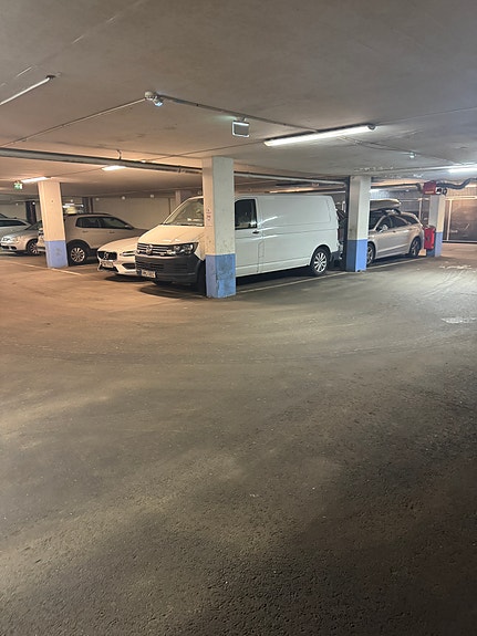 Volkswagen Transporter 2 of 5