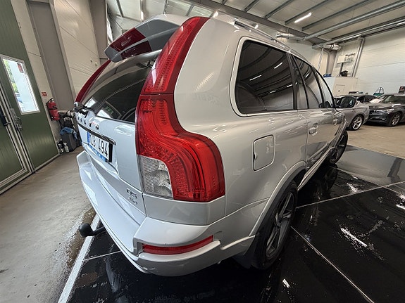 Volvo XC90 3 of 5