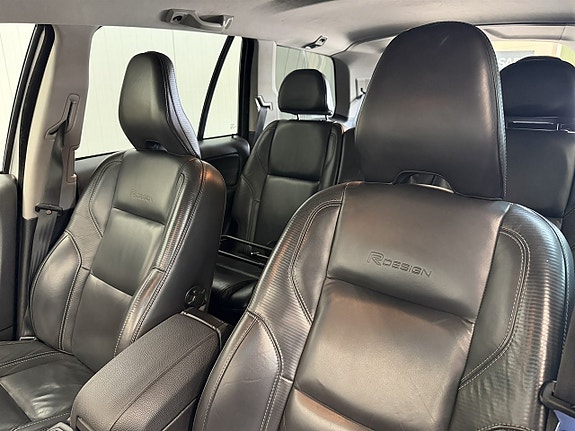 Volvo XC90 10 of 20