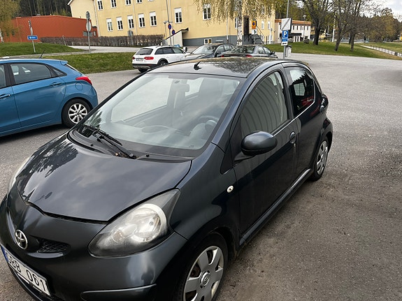 Toyota Aygo 3 of 5