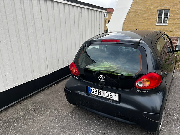 Toyota Aygo 2 of 5