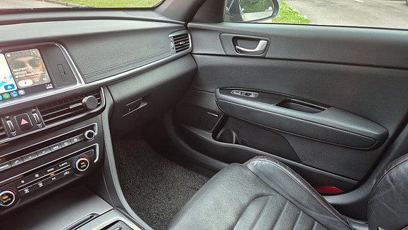 Kia Optima 8 of 12