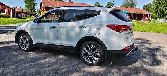 Hyundai Santa Fe 2 of 5