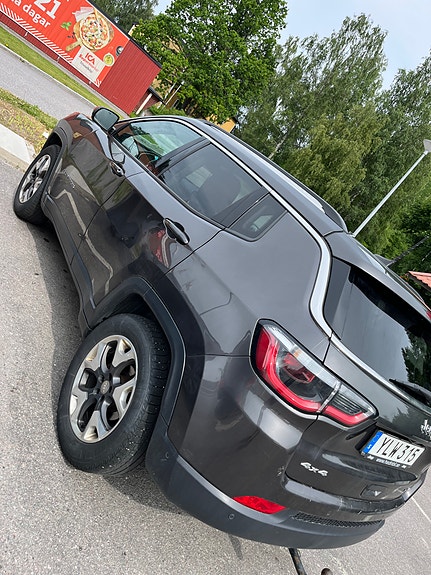 Jeep Compass 6 of 18