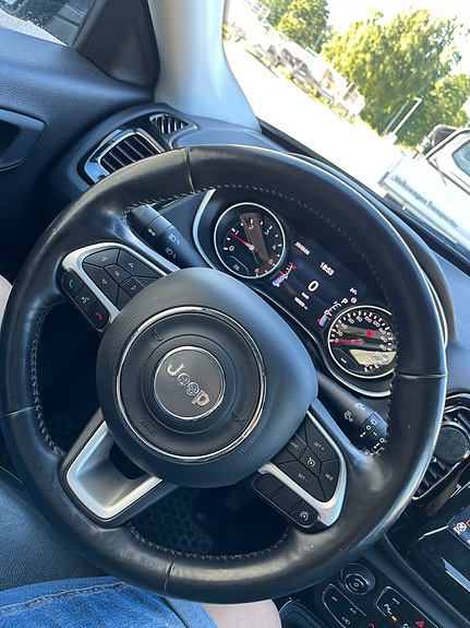 Jeep Compass 11 of 18