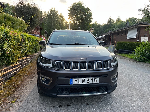 Jeep Compass 4 of 5