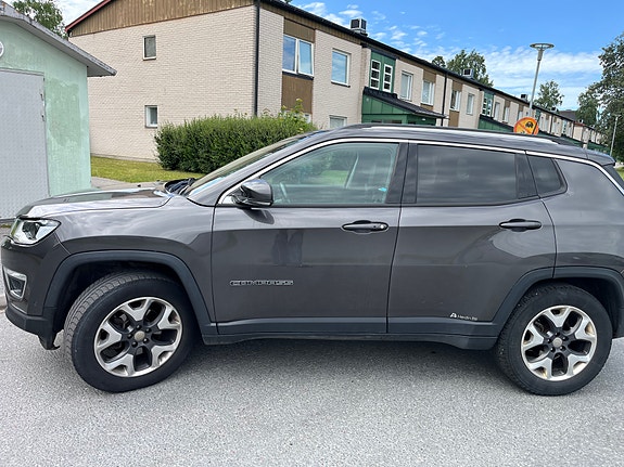 Jeep Compass 7 of 18