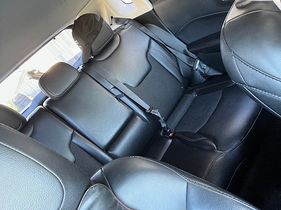 Jeep Compass 16 of 18