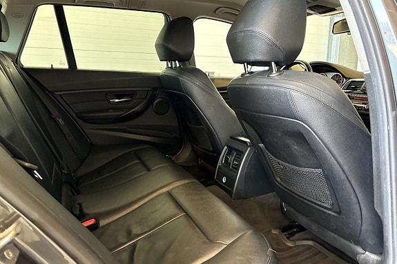 BMW 320d 14 of 23