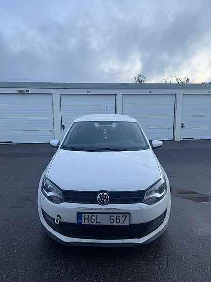 Volkswagen Polo 2 of 5