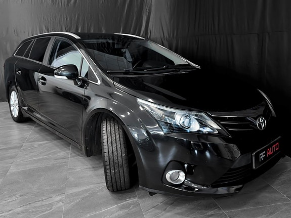 Toyota Avensis 5 of 5