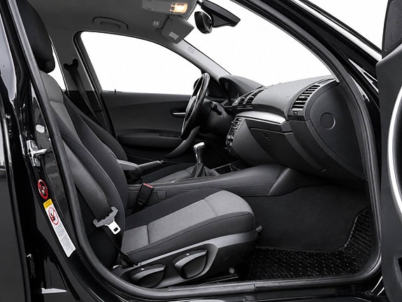 BMW 120i 9 of 9