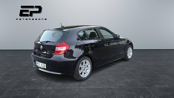 BMW 120i 4 of 9