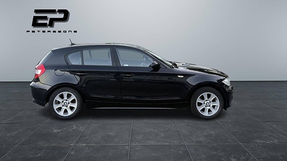 BMW 120i 3 of 9