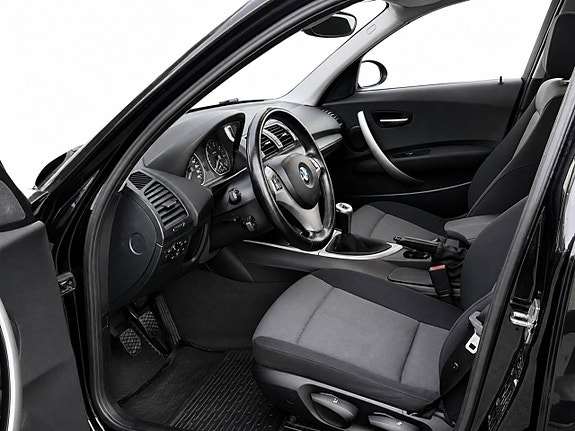 BMW 120i 8 of 9