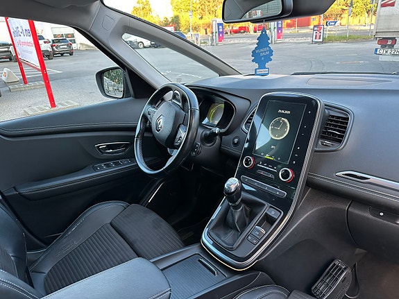 Renault Grand Scenic Iv 2017 photo 4