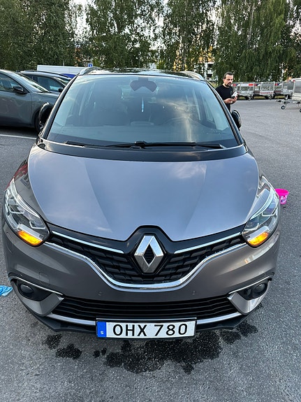 Renault Grand Scenic Iv 2017 photo 2