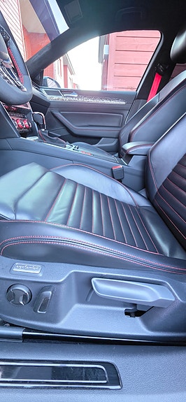 Volkswagen Passat 17 of 17