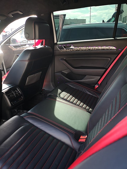 Volkswagen Passat 16 of 17