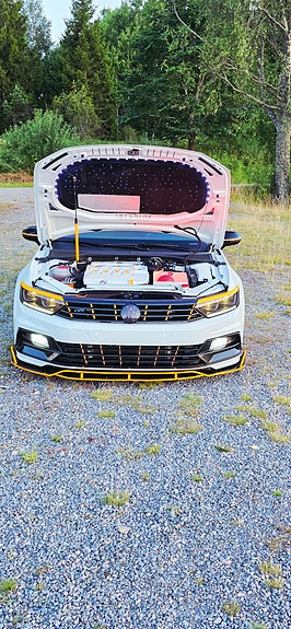 Volkswagen Passat 7 of 17