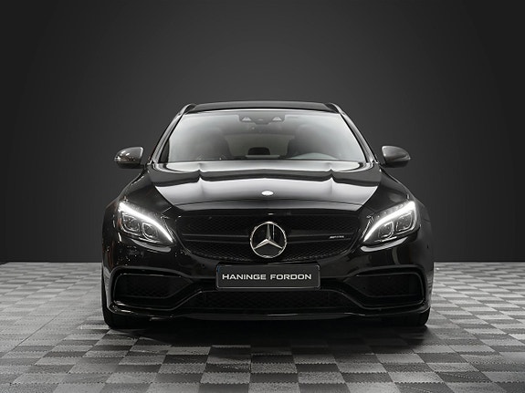 Mercedes-Benz AMG GT Black Series 2 of 5