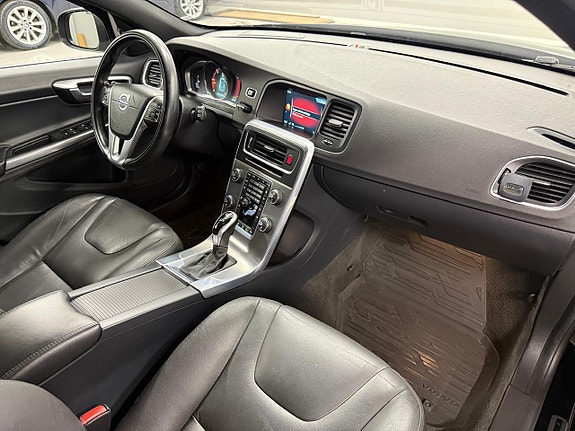 Volvo V60 10 of 29