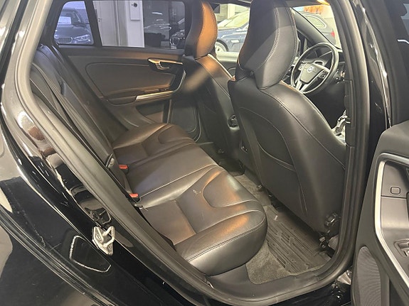 Volvo V60 28 of 29