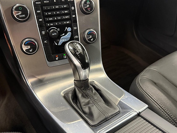 Volvo V60 17 of 29