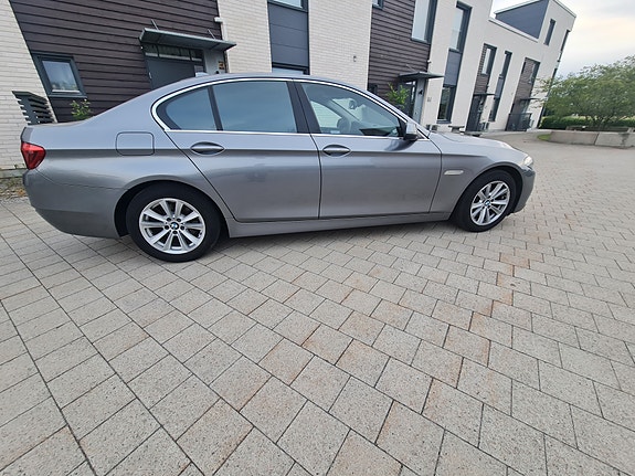 BMW 525d 2 of 5