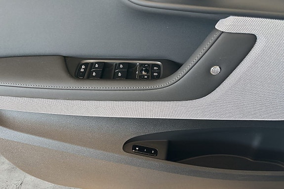 Polestar 2 25 of 30