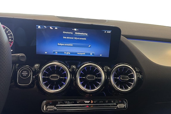 Mercedes-Benz GLA250 e 14 of 22