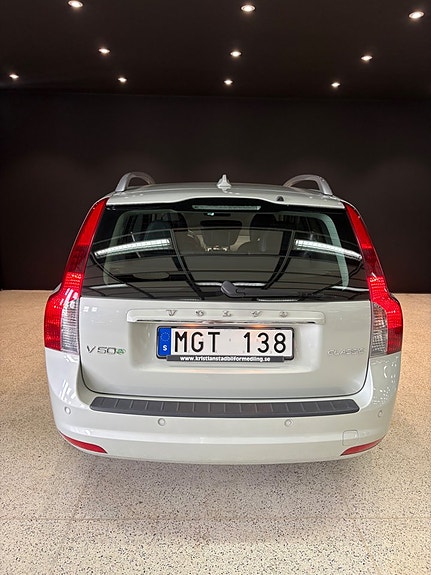 Volvo V50 9 of 14