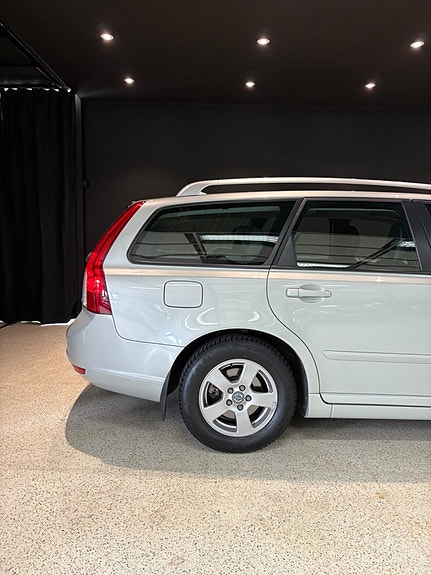 Volvo V50 7 of 14