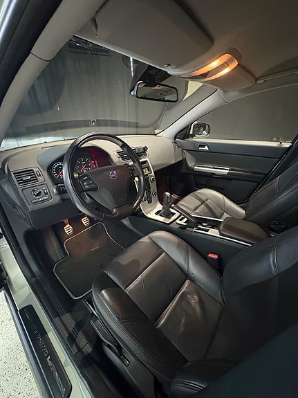 Volvo V50 12 of 14