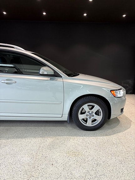 Volvo V50 8 of 14