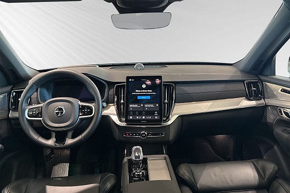 Volvo XC90 9 of 30