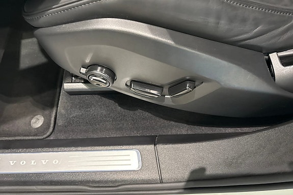 Volvo XC90 23 of 30